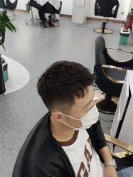 -MOVAN  HAIR莫凡匠人发型屋