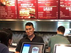 -The Habit Burger Grill 哈比特汉堡(爱琴海店)