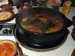 -贵府酸汤牛肉火锅·贵州老字号(飞山街店)