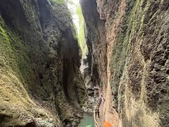 -龙水峡地缝景区