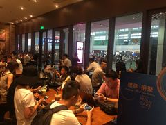 等位区-星巴克(重庆火车北站北广场II店)