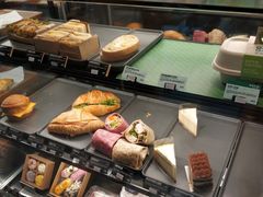 -星巴克(前滩世贸中心店)