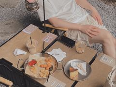 -J Create城市露营咖啡·简餐·宠物(上海动物园店)