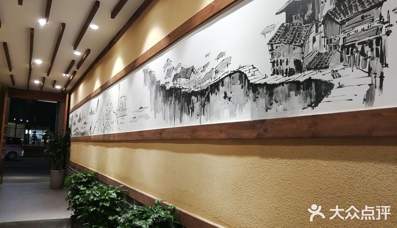 店铺内装修还不错，也比较干净♀️