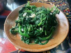 炒山野菜（蒲公英叶）-苗湘食府(十年店)