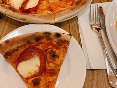 -城市大道红炉披萨烘焙坊