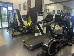 -思迈威健身(积玉桥万达店)