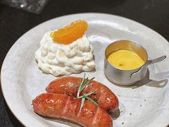 罗勒叶烤肠土豆泥-老鲨鱼披萨店