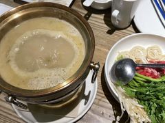 酸菜面-小大董·烤鸭(凤凰汇店)