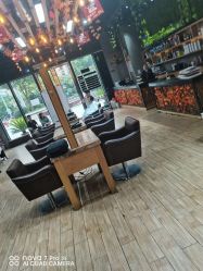 -震轩美容美发连锁店