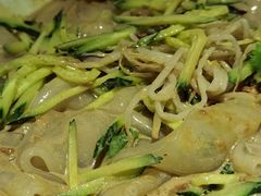 -关东小磨东北菜(上海长风大悦城店)