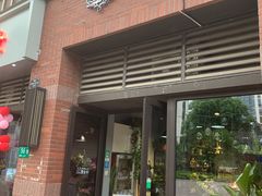 -何兮花店·气球派对鲜花店(马桥银春路万科城店)