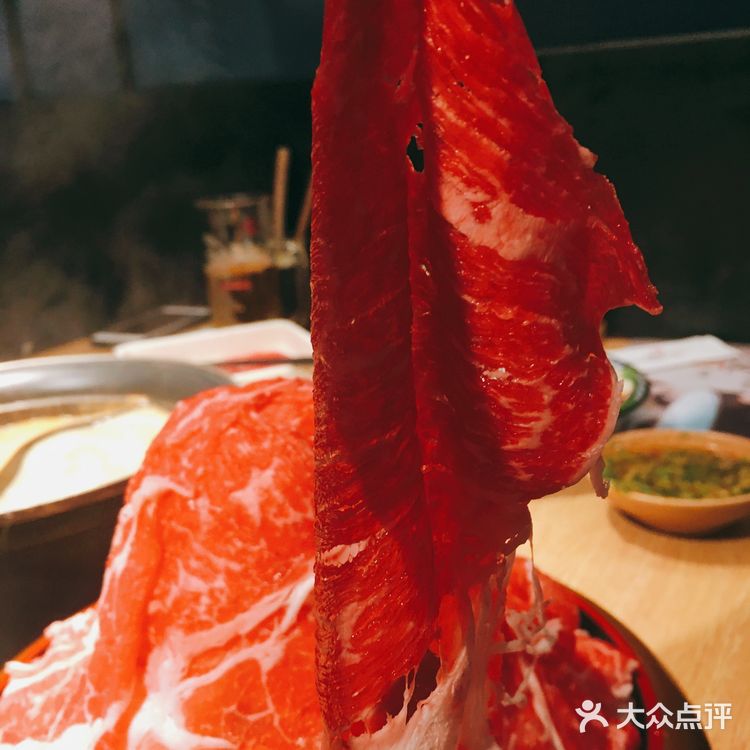 日式小火锅吃到扶墙出来[胜利]