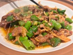 杭椒现炒黄牛肉-新发现(宝山龙湖店)