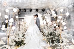 -艾米丽婚纱礼服