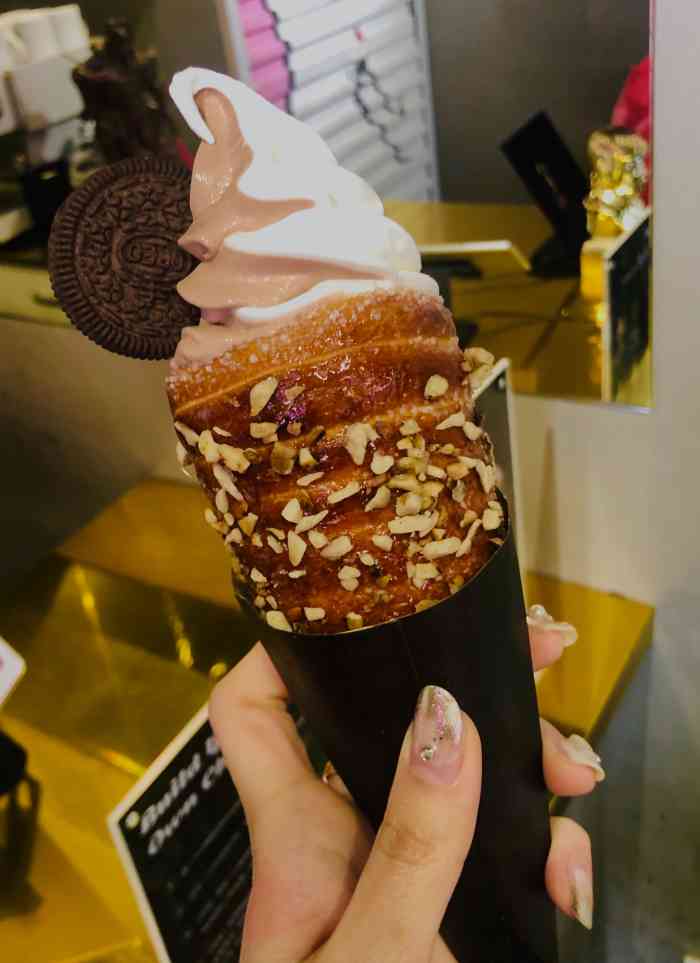chaos chimney烟囱卷冰淇淋(鼓楼店)-"特意来打卡网红冰淇淋,真的太