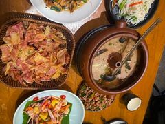 -老滇山寨•云南特色菜•地方菜•民族风情歌舞表演(金碧店)