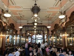 -Majestic Café