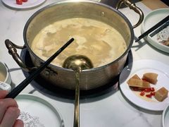 -六少·猪肚包鸡火锅(卓悦INTOWN店)