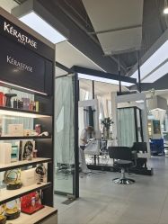 -U·NI SALON 造型