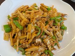 -阿峰饭店·本地土菜馆·农家土鸡煲·一品神仙鸡(报福店)