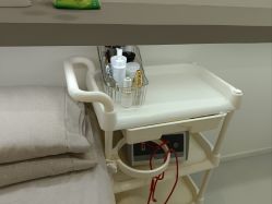 -苗方清颜专业祛痘·皮肤管理