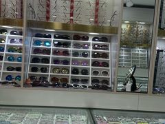 -朱师傅眼镜·蔡司·依视路·尼康(市先进店)