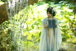 -一揽芳华汉服旗袍体验馆(拙政园店)