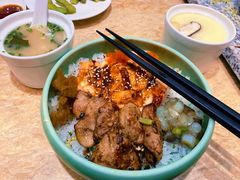 鹅肝三文鱼盖饭-东京屋(武定路店)