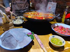 -白乐天毛肚火锅馆(解放碑店)