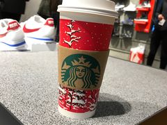 -星巴克(西藏路店)