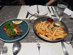 黑松露芝士现切薯条-SHADOWS•Bistro&Eatery(安福路店)
