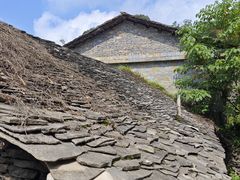 -高荡千年布依古寨旅游景区