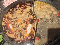 -鹿鸣山草本茶香火锅(园西路店)