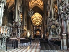 景点-斯蒂芬主教座堂(Stephansdom)