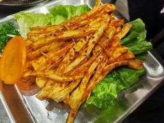 手撕杏鲍菇-山野的朋友露营炭火烤肉