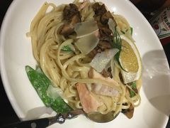 奶油三文鱼蘑菇意大利面-bluefrog蓝蛙(悠唐购物中心店)