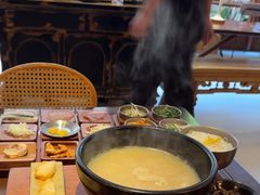 -银米·云南传统过桥米线(双廊黑金冠店)