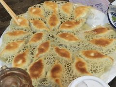 -周家大连水饺(美专校街店)