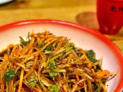 香菜萝卜丝-兔槽江湖菜·重庆璧山兔(水围店)
