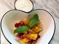 玛格丽特水果酸奶-蜜桃花开·中西融合菜E&W(南长街店)