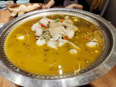 -有红鸡毛店·川菜(建设路店)