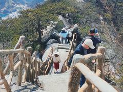 -罗田薄刀峰风景区