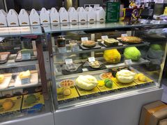 面包甜点陈列柜-猫王榴莲世家(三里屯SOHO商场店)