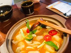 冬阴功汤饺-七色云蔬食(喜邻里店)