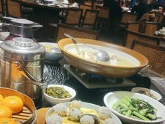 -湘力力小院·鱼汤泡饭(枫林路店)
