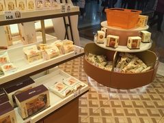 -沪上阿姨·臻选茶饮(上海环球港店)