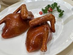 玻璃脆皮乳鸽-利苑酒家(金宝店)
