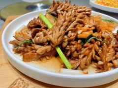 爆炒腰花-闫府私房菜·百年鲁菜(恒隆店)