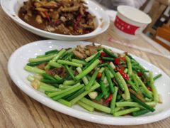 -江城燕子大排档(江汉路步行街店)